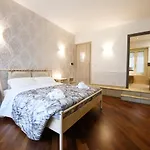 Aurelio Deluxe Affittacamere