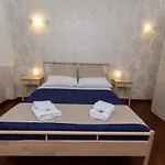Aurelio Deluxe Affittacamere 4*