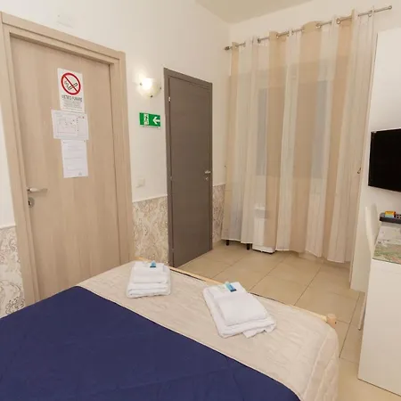 Aurelio Deluxe 4* ローマ