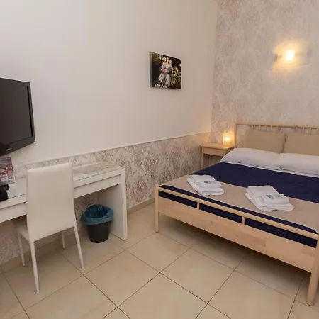 ゲストハウス Aurelio Deluxe ローマ