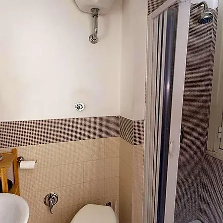Aurelio Deluxe Πανσιόν 4*